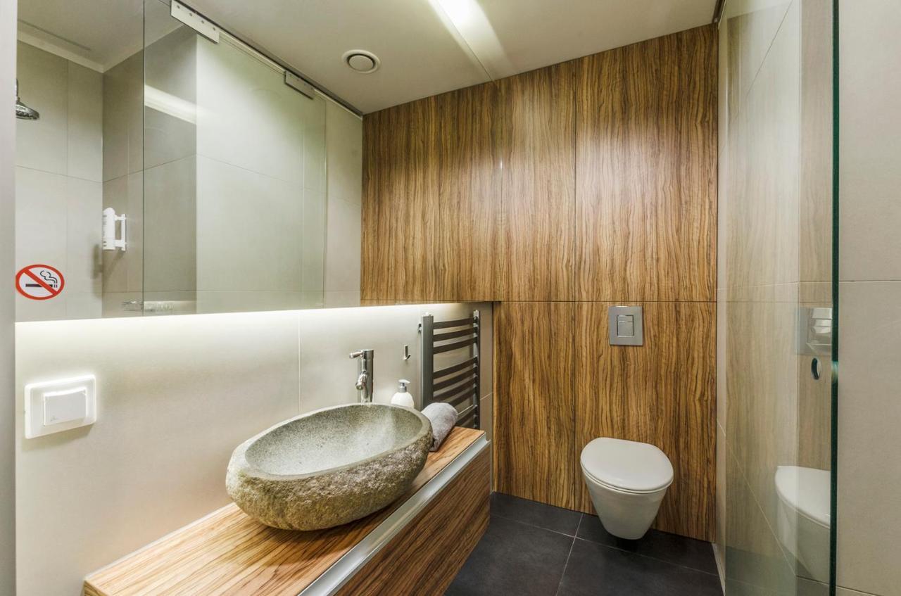 Lupoapartments Kosynierow Klimatyzacja Dostep Na Kod Lodz  Ngoại thất bức ảnh