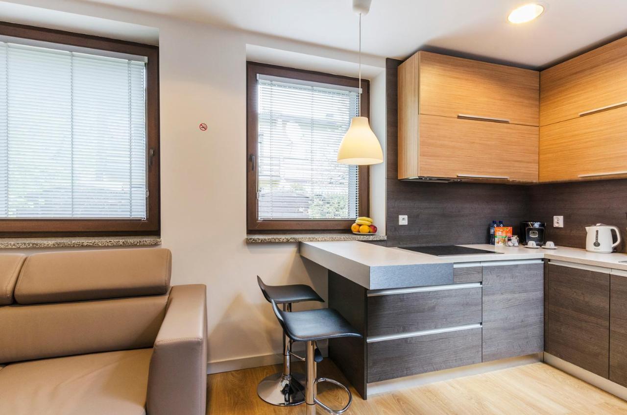 Lupoapartments Kosynierow Klimatyzacja Dostep Na Kod Lodz  Ngoại thất bức ảnh