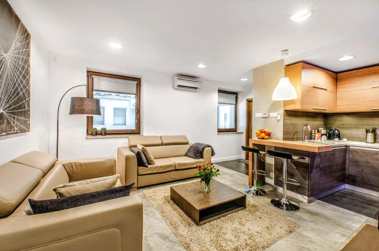 Lupoapartments Kosynierow Klimatyzacja Dostep Na Kod Lodz  Ngoại thất bức ảnh