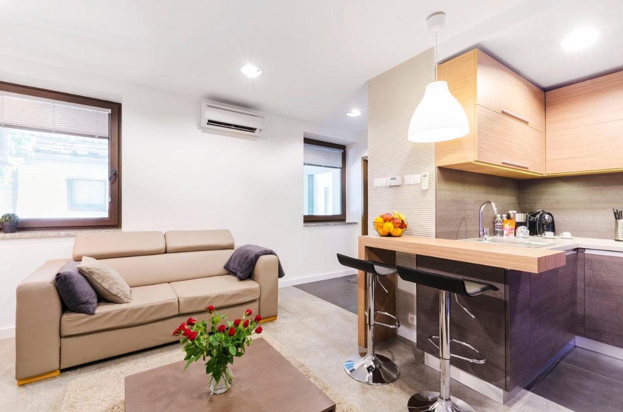 Lupoapartments Kosynierow Klimatyzacja Dostep Na Kod Lodz  Ngoại thất bức ảnh