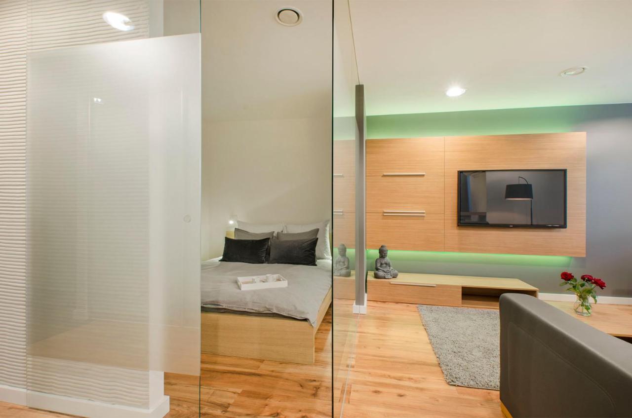 Lupoapartments Kosynierow Klimatyzacja Dostep Na Kod Lodz  Ngoại thất bức ảnh